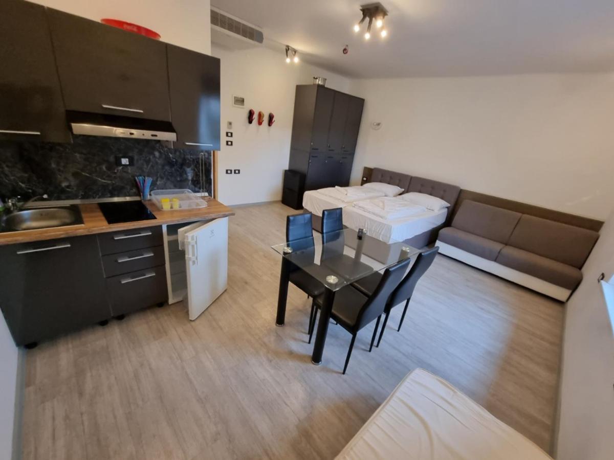 Artrock Residence Изола Экстерьер фото