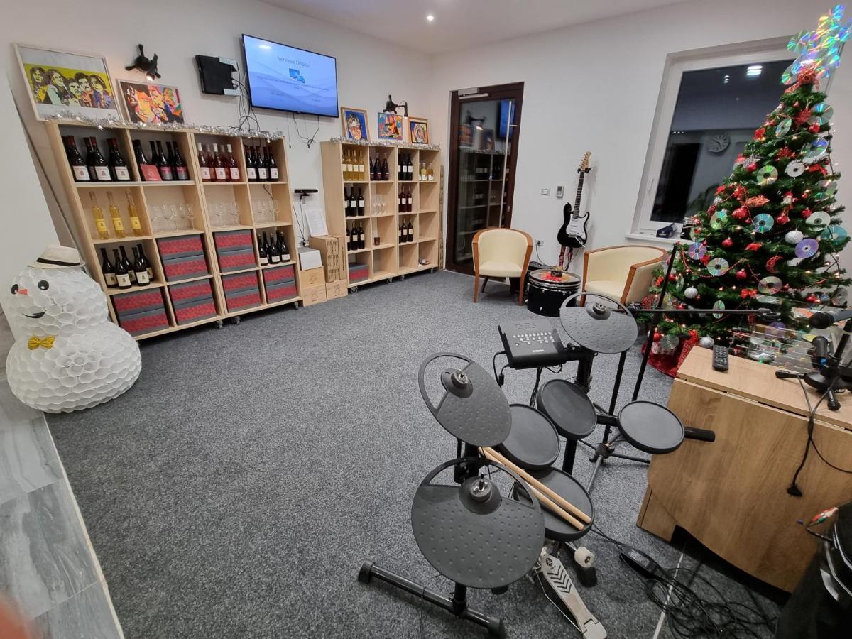 Artrock Residence Изола Экстерьер фото