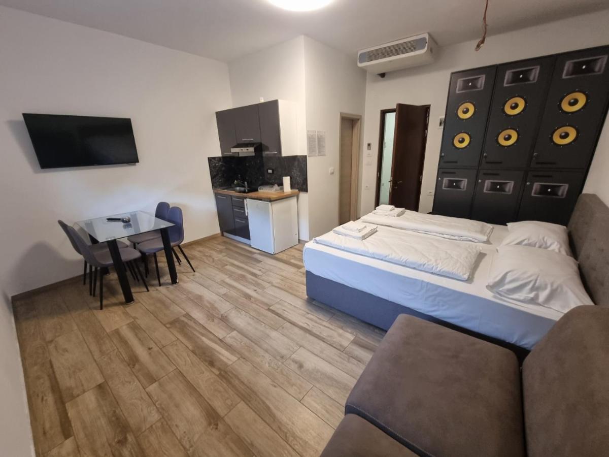 Artrock Residence Изола Экстерьер фото