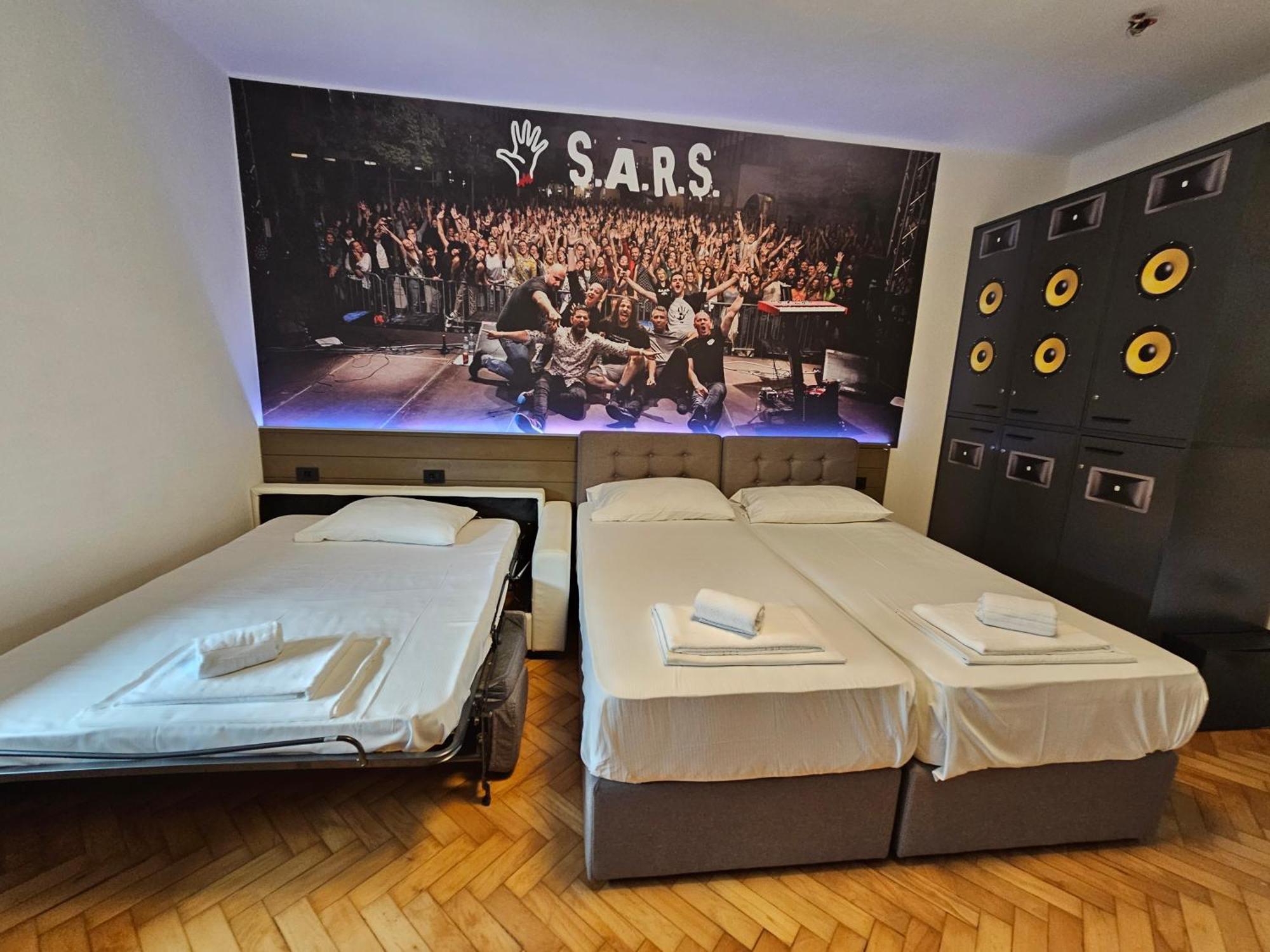 Artrock Residence Изола Экстерьер фото