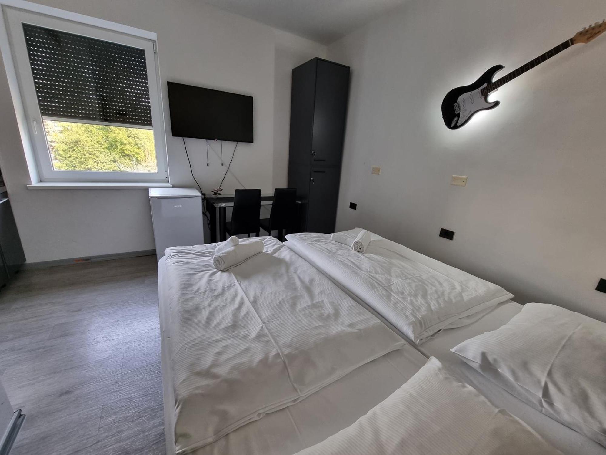 Artrock Residence Изола Экстерьер фото