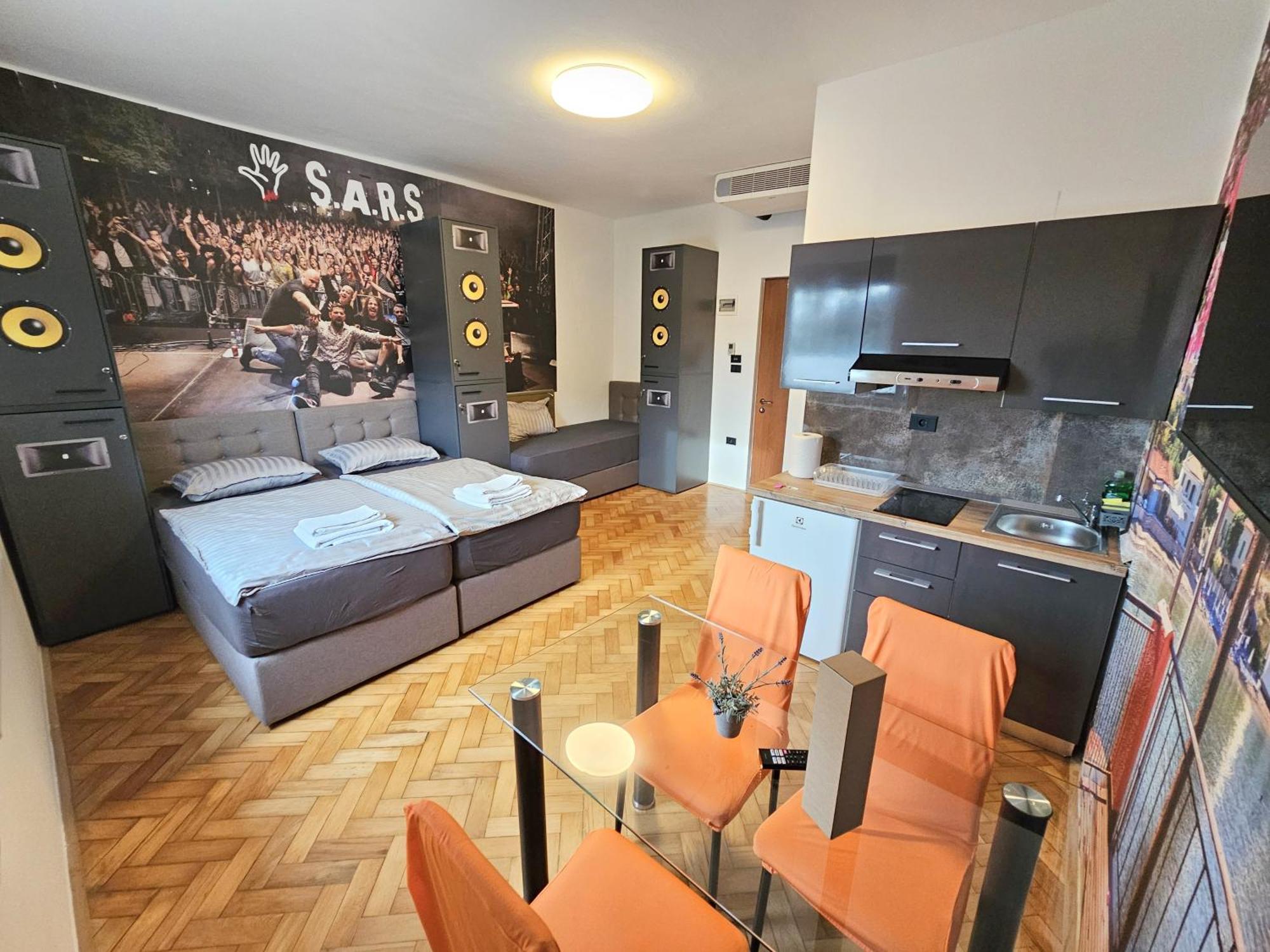 Artrock Residence Изола Экстерьер фото