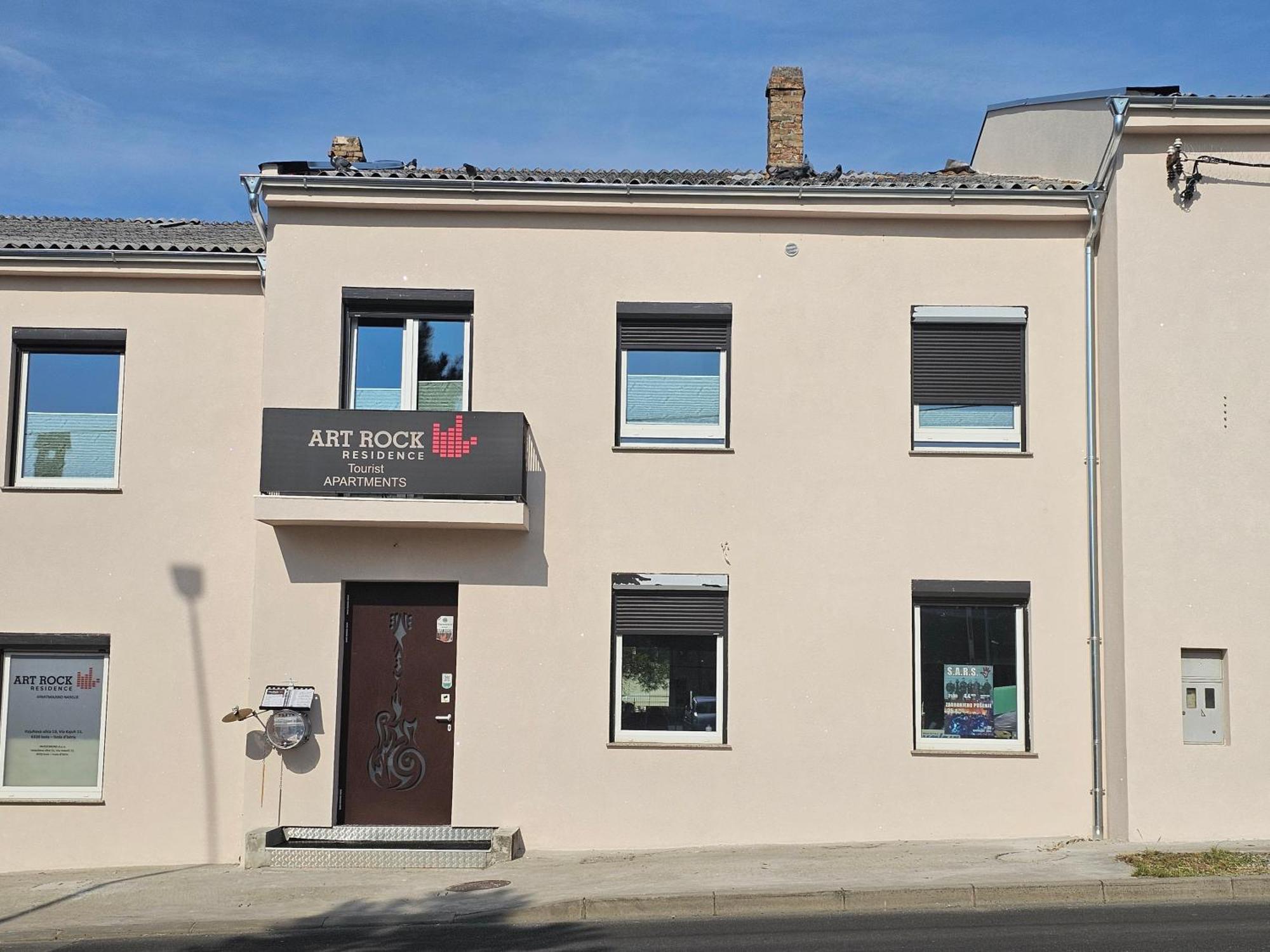Artrock Residence Изола Экстерьер фото